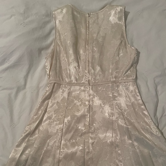 Ivory Dress - Picture 6 of 9